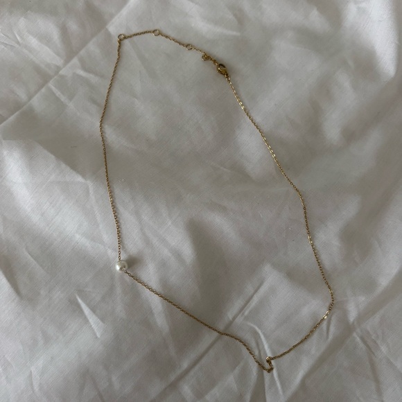 Stainless Steel Gold Necklace with Fake Pearl - Picture 3 of 3